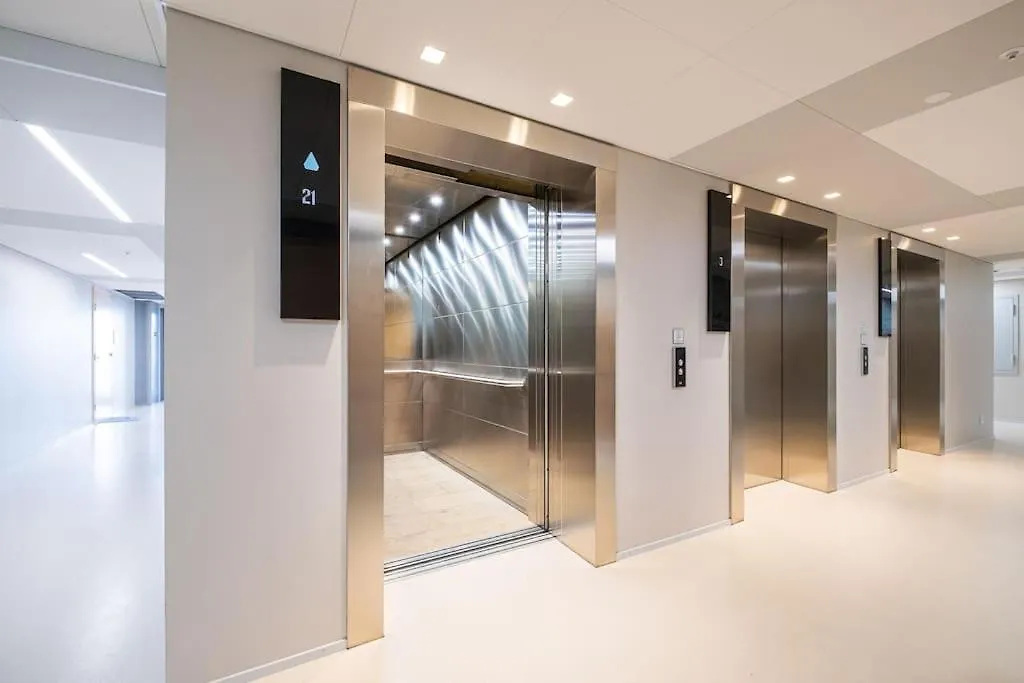 21St Floor Oceanfront Luxury Condo - Gym Helsinki Apartment